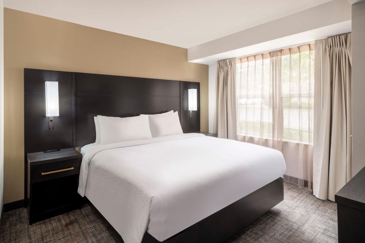 Denver Southwest/lakewood 3* Lakewood