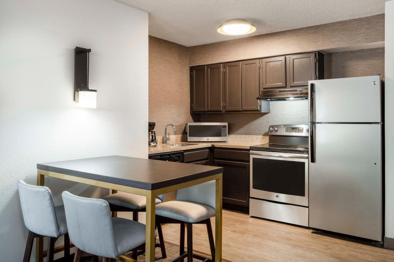 Denver Southwest/lakewood Hotel