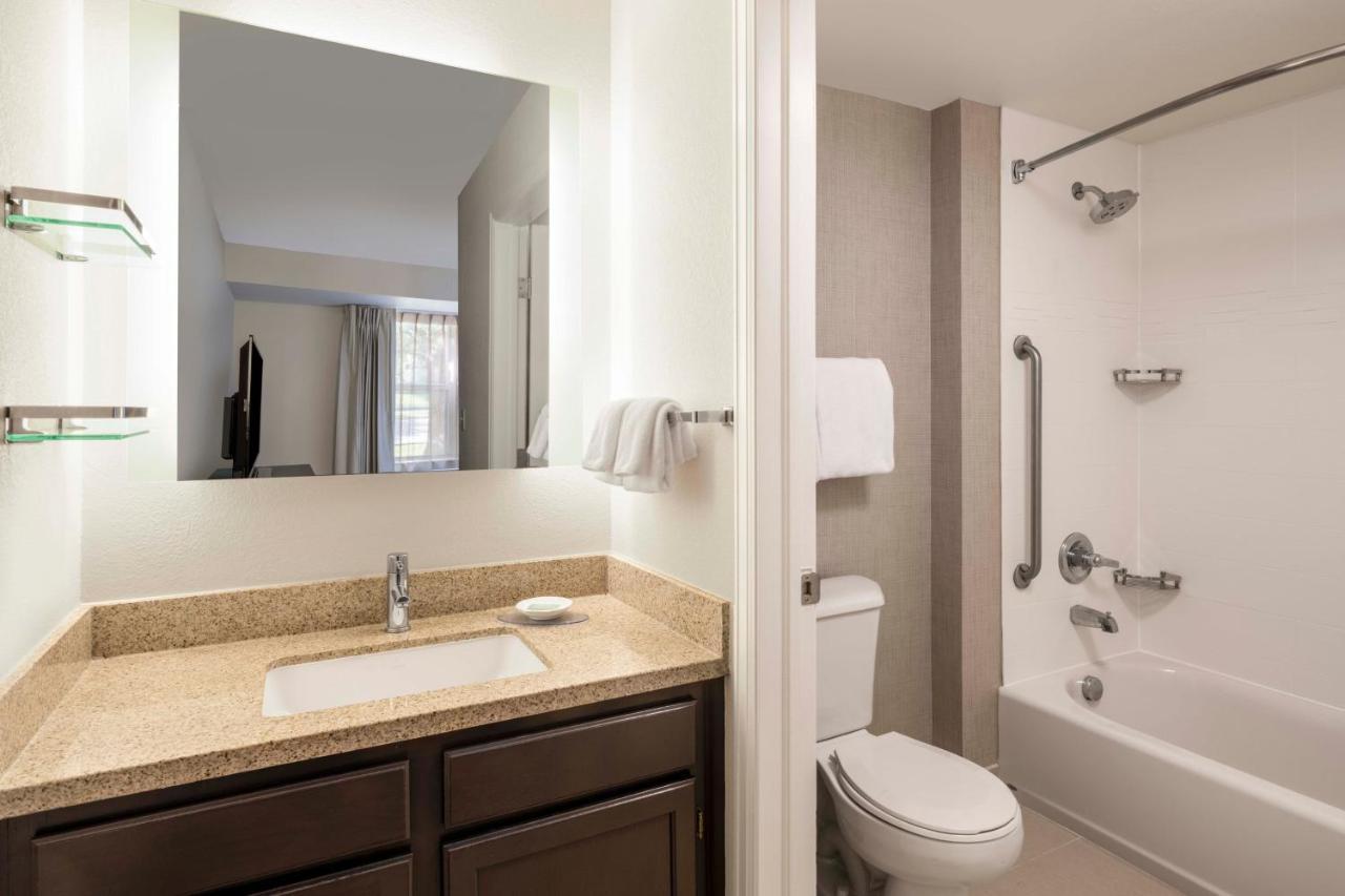 Denver Southwest/lakewood 3* Lakewood