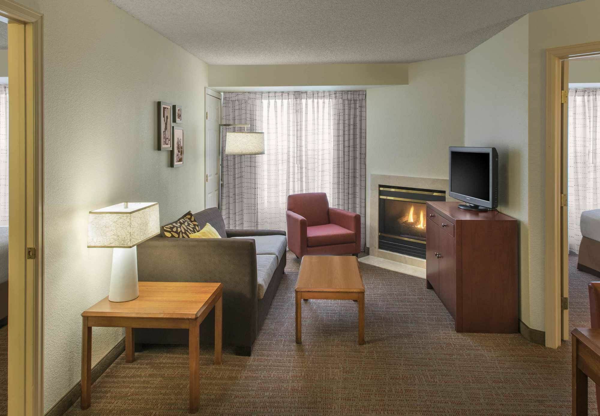 Denver Southwest/lakewood 3*